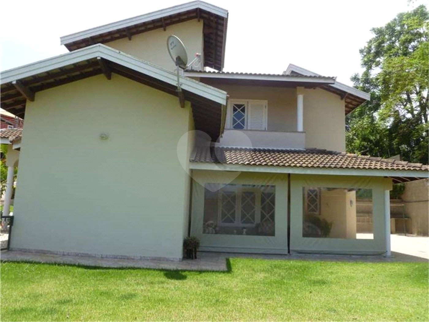 Casa à venda com 3 quartos, sendo 1 suíte, no condomínio Vivenda das Vinhas, Vinhedo - SP