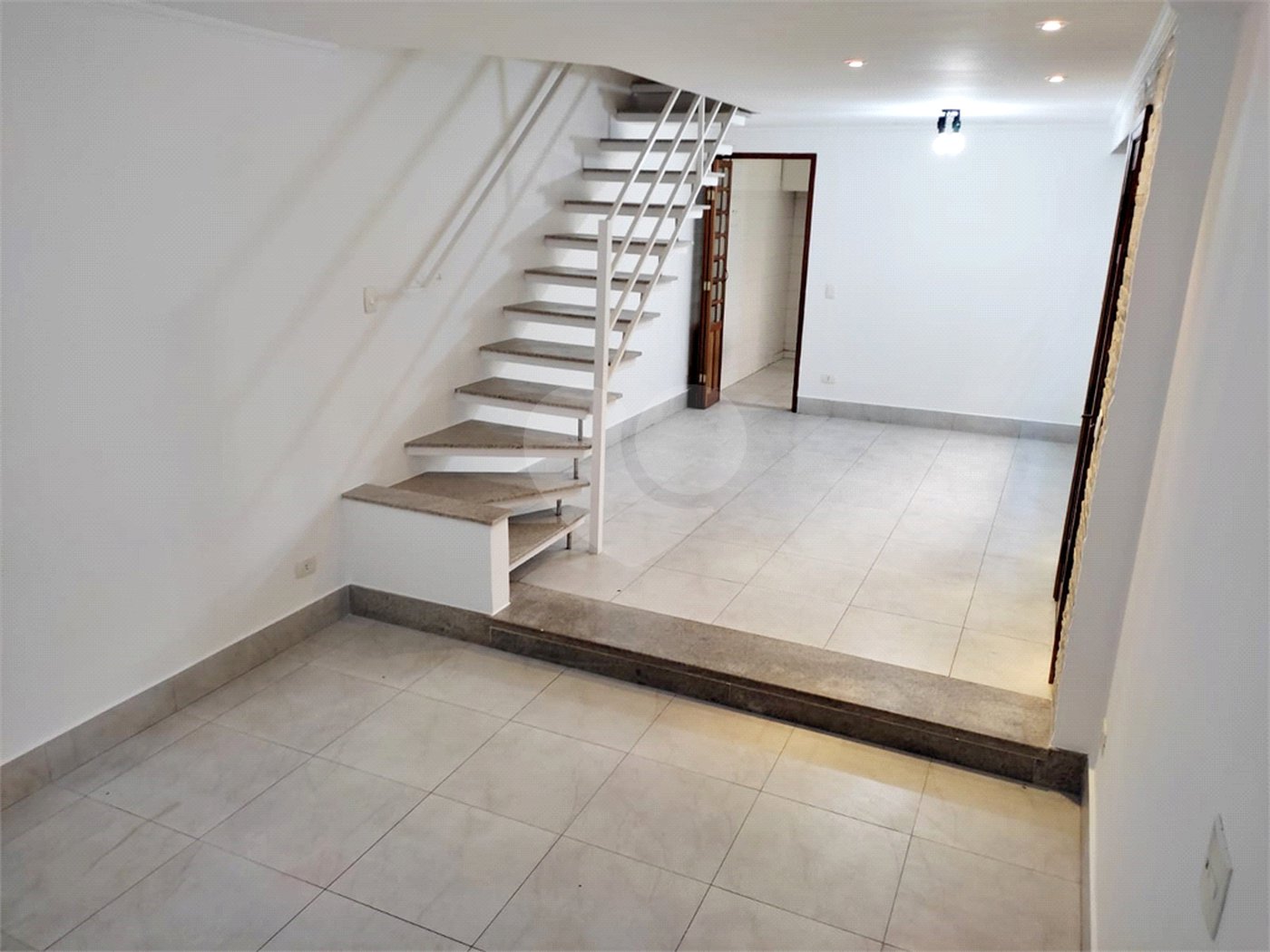 Sobrado à venda com 3 quartos, sendo 1 suíte,  em Vila Medeiros, São Paulo, SP