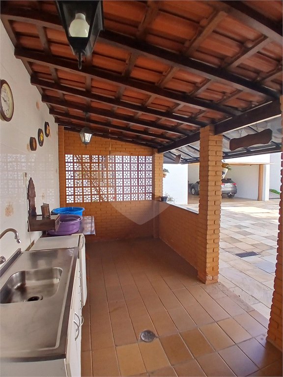 Sobrado à venda com 4 quartos, sendo 2 suítes, em Jardim Leonor, São Paulo, SP