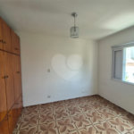 Casa à venda com 3 quartos, sendo 2 suítes, no condomínio Quintas Marajoara, São Paulo - SP