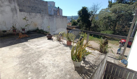 Sobrado à venda com 4 quartos em Jardim Esther, São Roque, SP