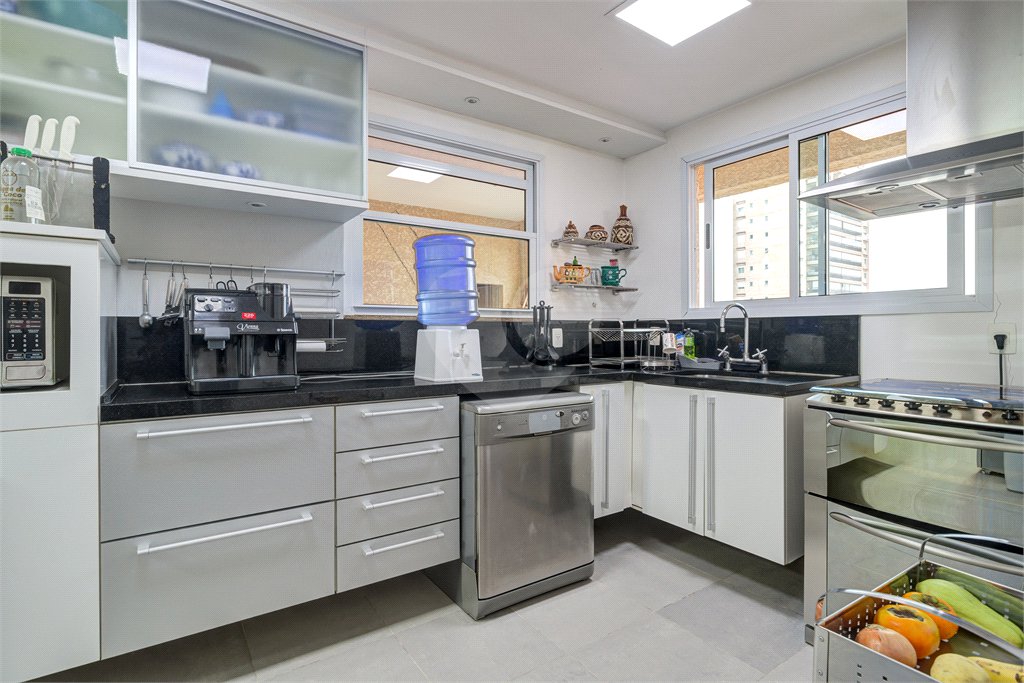 Apartamento à venda com 4 quartos, sendo 3 suítes, em Brooklin, São Paulo, SP