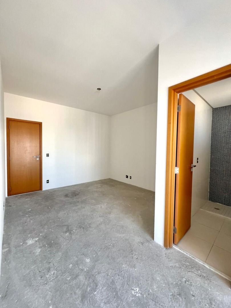 Apartamento com 3 dormitórios à venda, 210 m² por R$ 3.300.000,00 - Boqueirão - Santos/SP