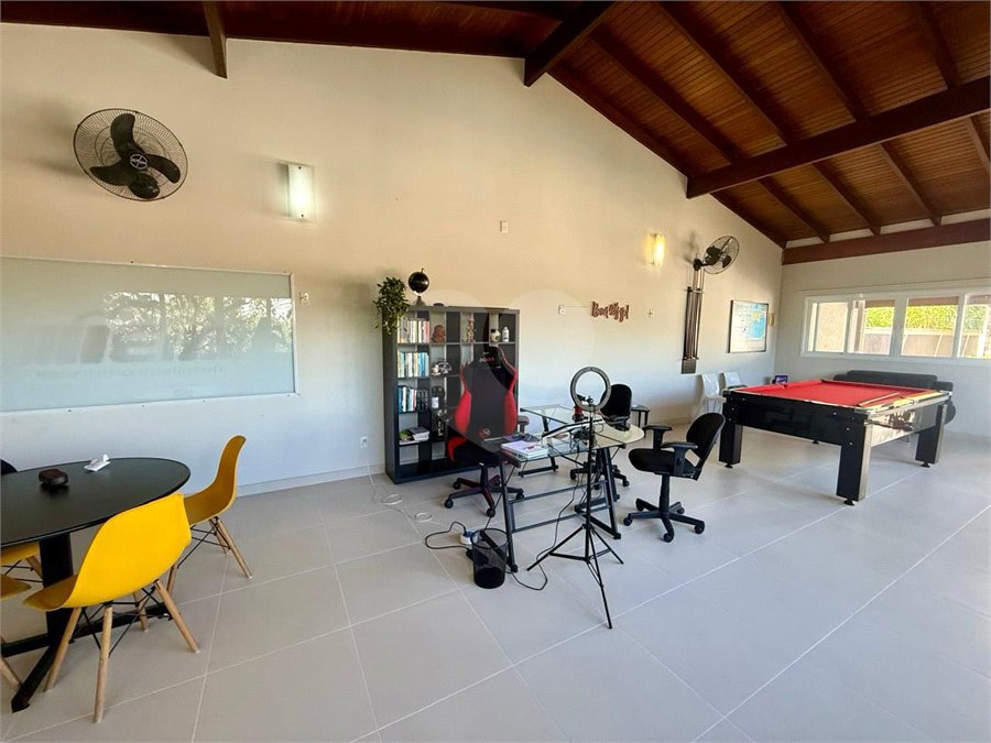 Casa à venda com 4 quartos, sendo 2 suítes,  no condomínio Morada da Lua, Vinhedo - SP