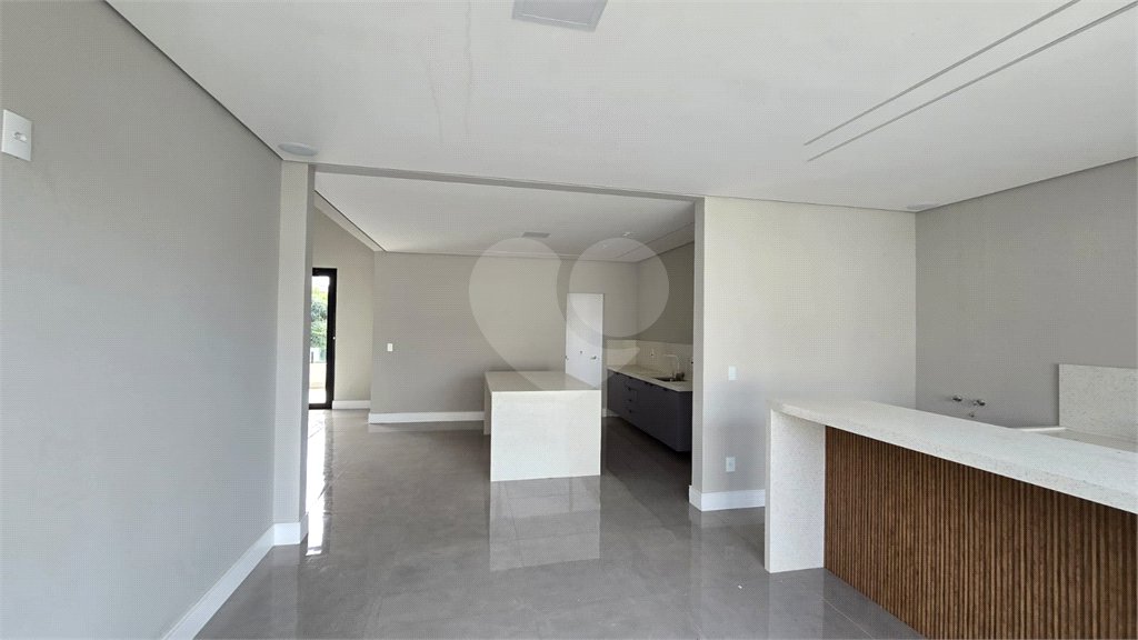 Casa à venda ou para alugar com 5 quartos, sendo 4 suítes,  no condomínio Equilibrium, Atibaia - SP