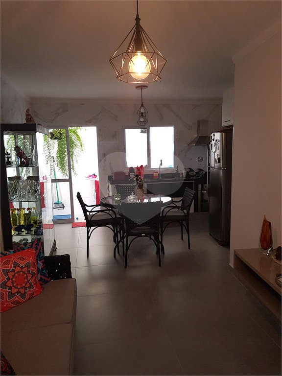 Casa à venda com 3 suítes no condomínio Residencial Mattos, São Paulo - SP