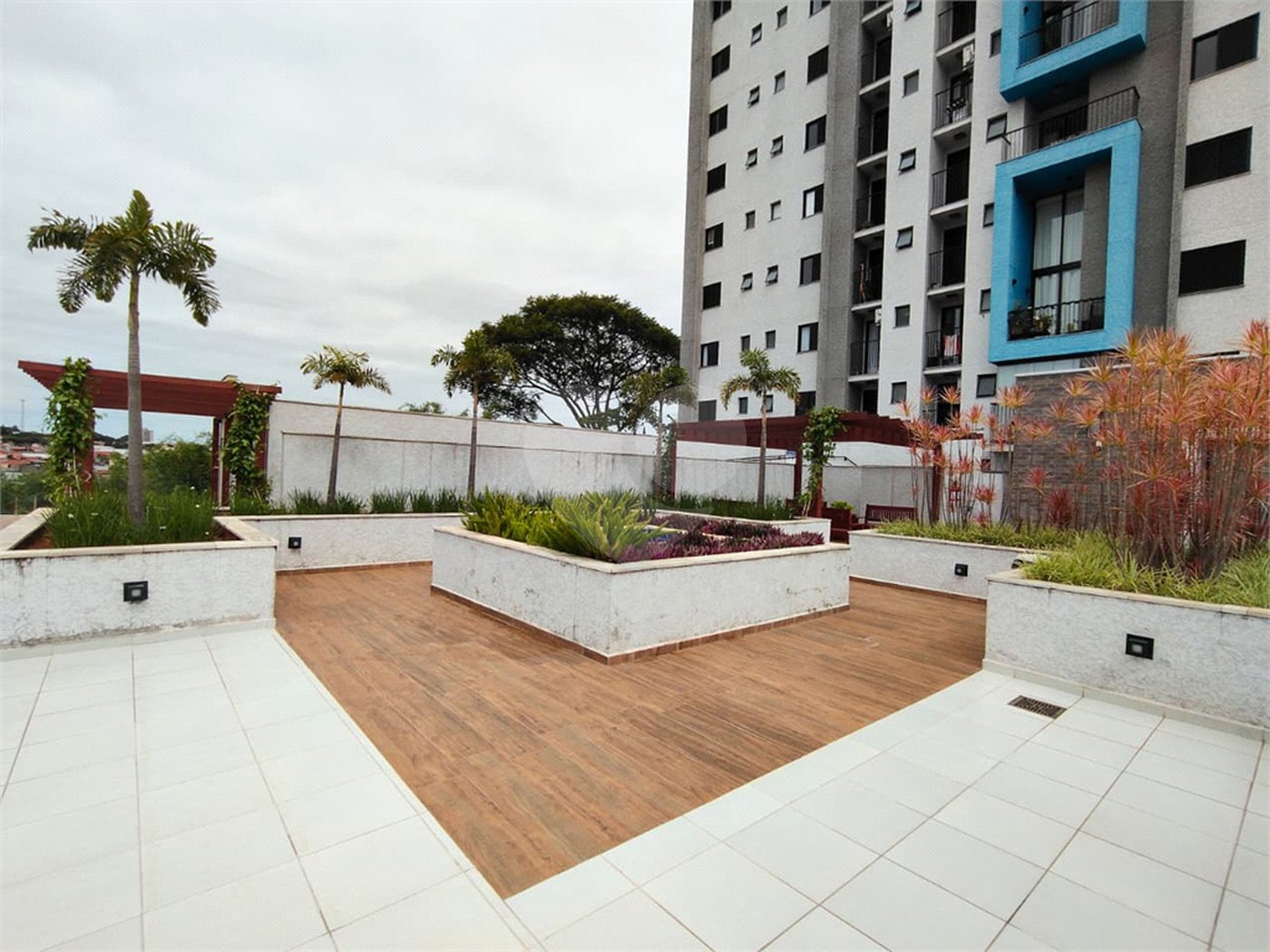 Apartamento à venda ou para alugar com 3 quartos, sendo 2 suítes, em Vila Ginez, Itapetininga, SP