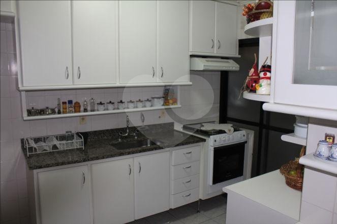 Apartamento à venda com 3 quartos, sendo 1 suíte,  em Fazenda Morumbi, São Paulo, SP