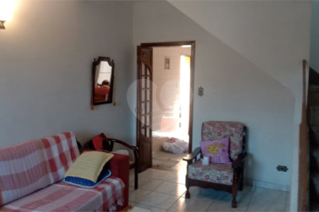 Casa à venda com 3 quartos, sendo 1 suíte, em Vila Medeiros, São Paulo, SP