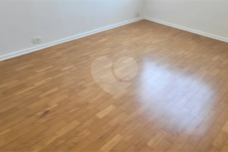 Apartamento para alugar com 3 quartos, sendo 1 suíte, em Jardim Europa, São Paulo, SP