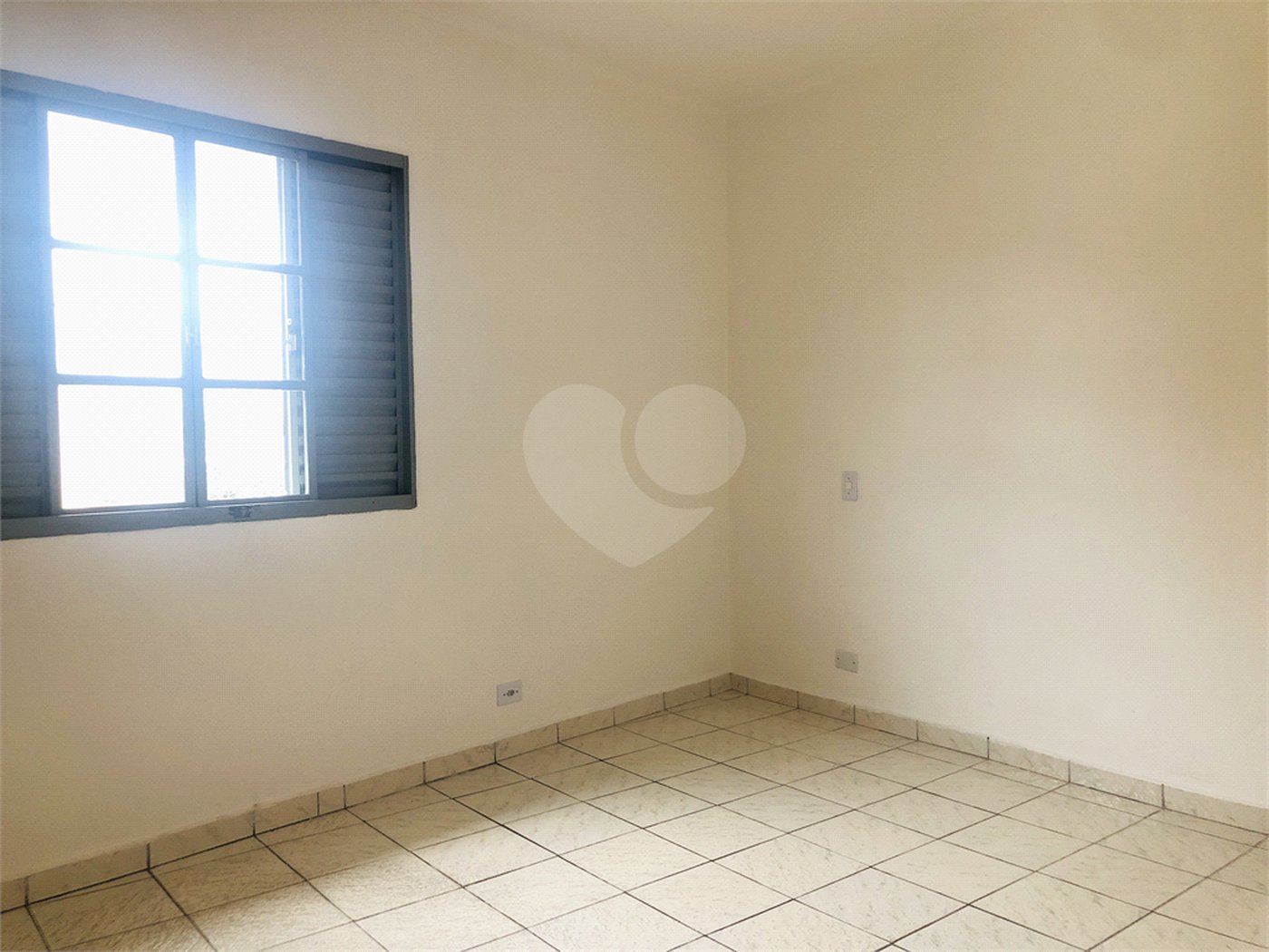 Sobrado à venda com 3 quartos, sendo 1 suíte, em Vila Romero, São Paulo, SP