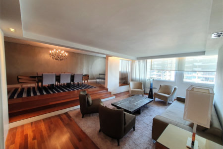 Apartamento à venda com 3 quartos, sendo 2 suítes, em Alto da Boa Vista, São Paulo, SP