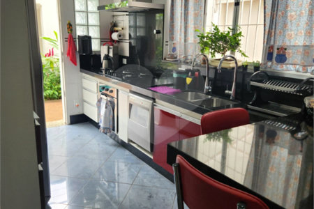 Casa à venda com 4 quartos, sendo 2 suítes,  em Vila Romana, São Paulo, SP