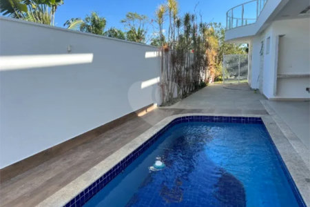 Casa à venda com 4 suítes no condomínio Jardim do Golfe 3, São José dos Campos - SP