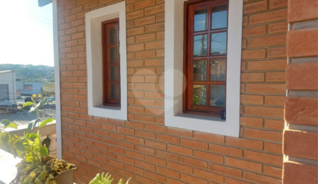Casa à venda com 3 quartos, sendo 2 suítes,  em Capela, Vinhedo, SP