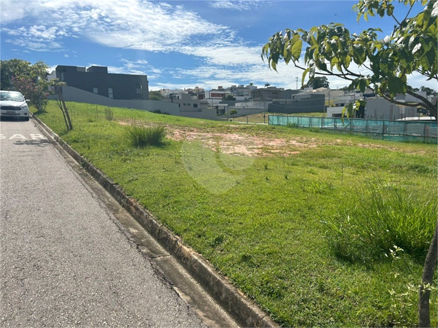 Terreno à venda no condomínio Bougainville, Sorocaba - SP