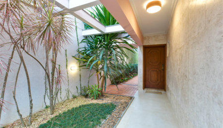 Casa à venda com 4 quartos, sendo 2 suítes,  em Alto da Boa Vista, São Paulo, SP