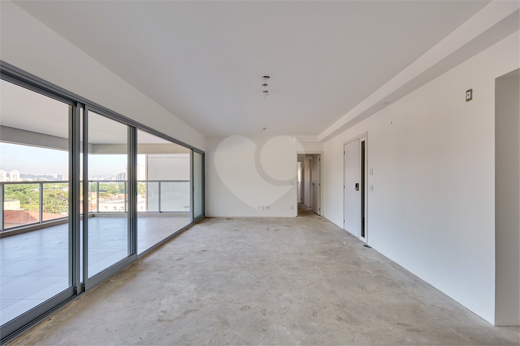 Apartamento à venda com 3 suítes em Jardim Marajoara, São Paulo, SP