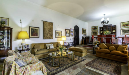 Casa à venda ou para alugar com 4 quartos, sendo 2 suítes,  em Jardim Leonor, São Paulo, SP