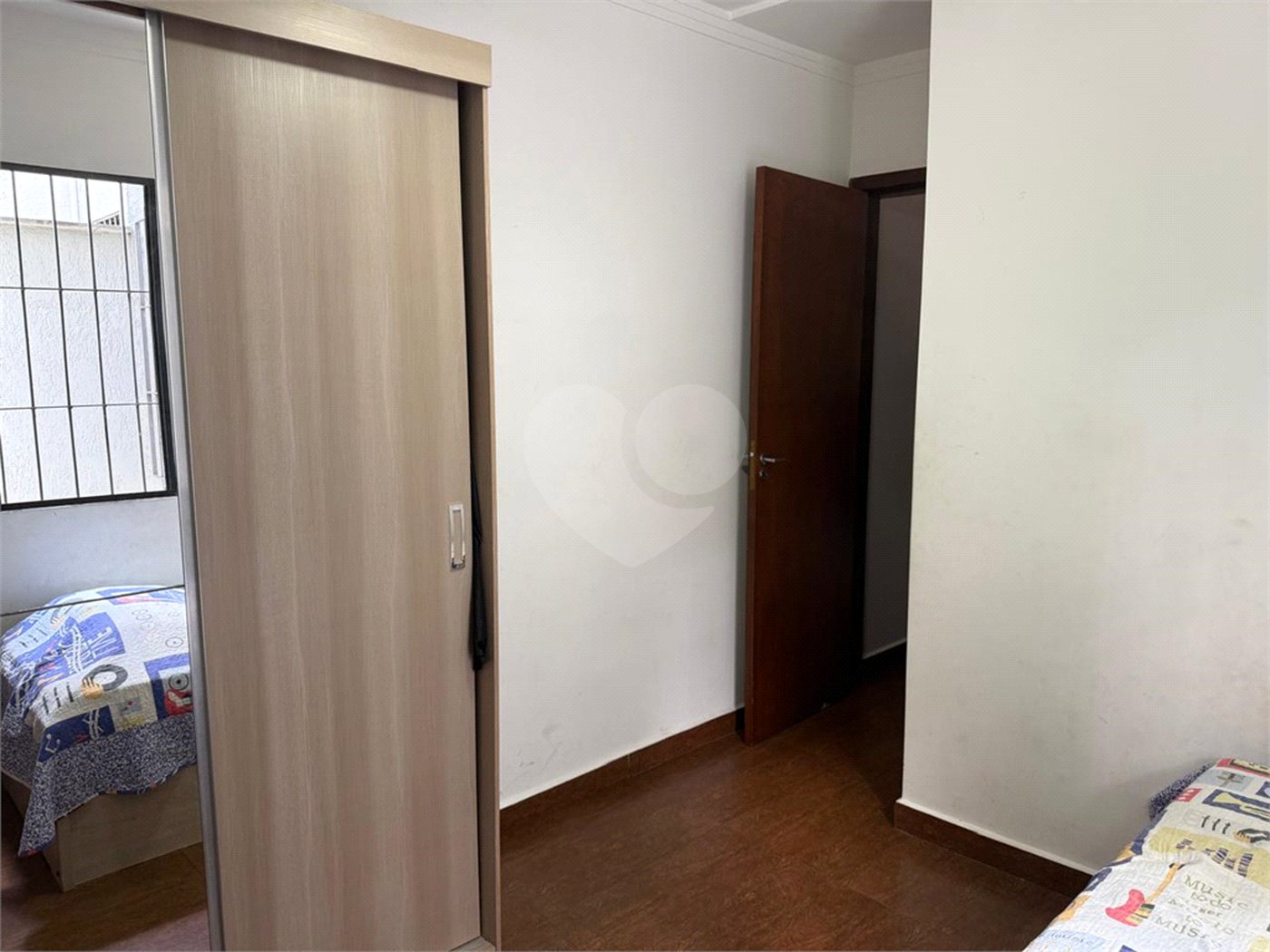 Casa à venda com 3 quartos, sendo 1 suíte, no condomínio Felipe, São Paulo - SP