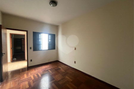 Casa à venda com 5 quartos, sendo 1 suíte, no Centro, Itapetininga, SP