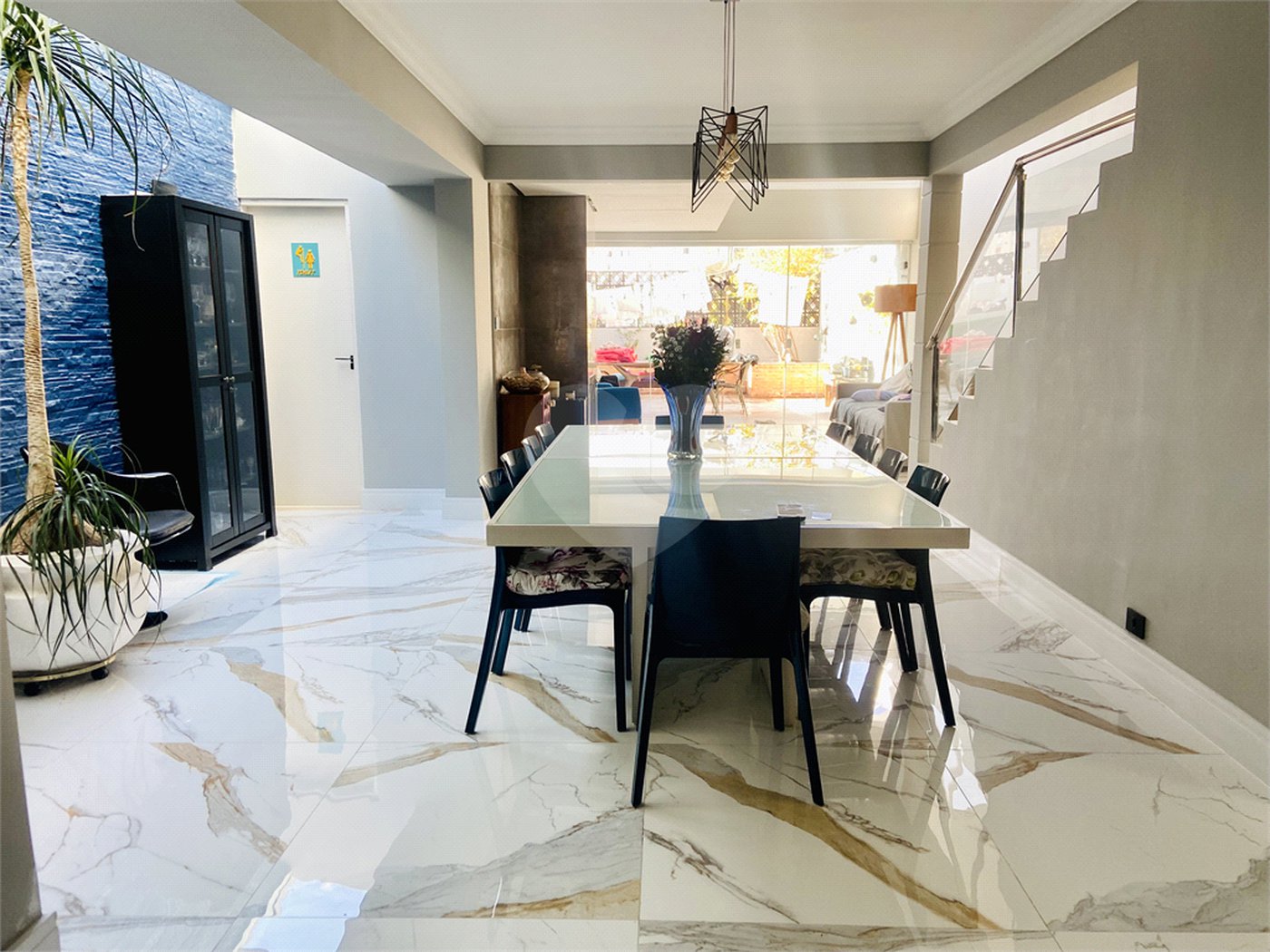 Casa à venda com 3 suítes em Jardim Londrina, São Paulo, SP