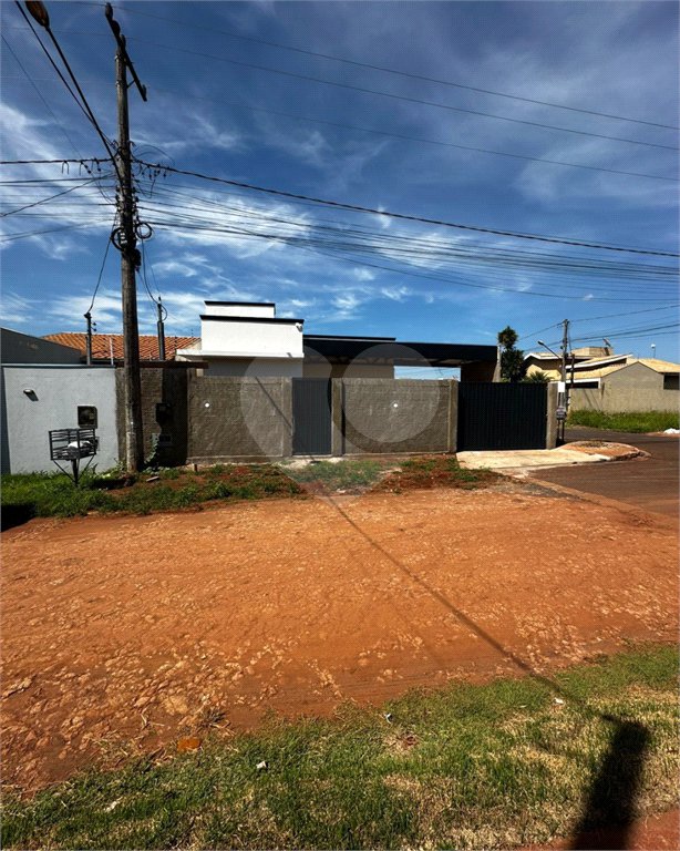 Casa à venda com 3 quartos, sendo 1 suíte,  em Flanboyant Residencial Park, Ponta Porã, MS