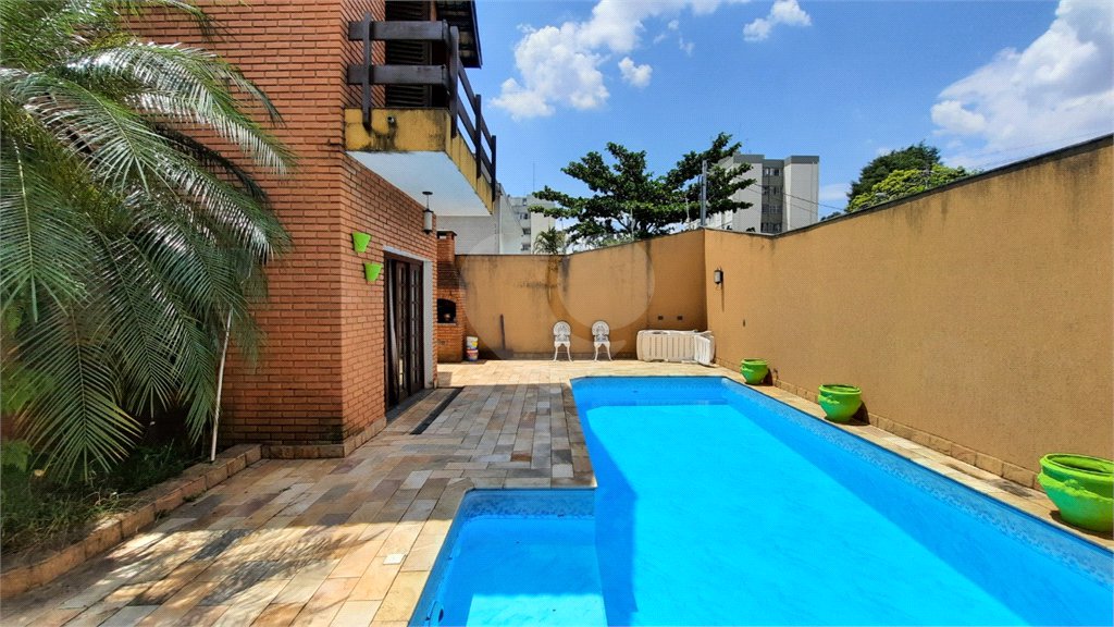 Sobrado à venda com 4 quartos, sendo 1 suíte, em Barro Branco (zona Norte), São Paulo, SP