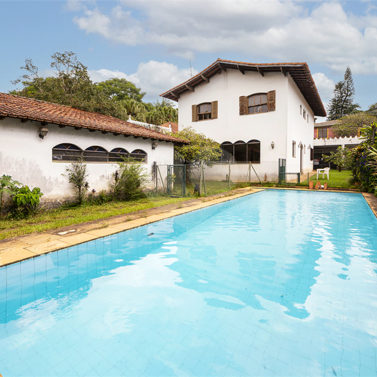 Sobrado à venda com 4 quartos, sendo 3 suítes, em Alto da Boa Vista, São Paulo, SP