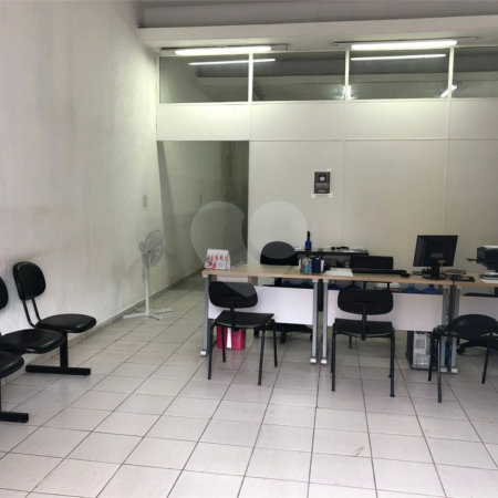 Casa à venda com 6 quartos, sendo 2 suítes, em Vila Monumento, São Paulo, SP