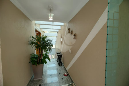 Sobrado à venda com 3 quartos, sendo 1 suíte, em Jardim Pinheiros, São Paulo, SP