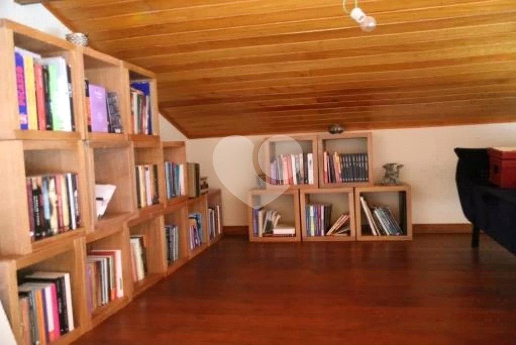 Casa à venda com 4 suítes no condomínio Suíça da Cantareira, Mairiporã - SP