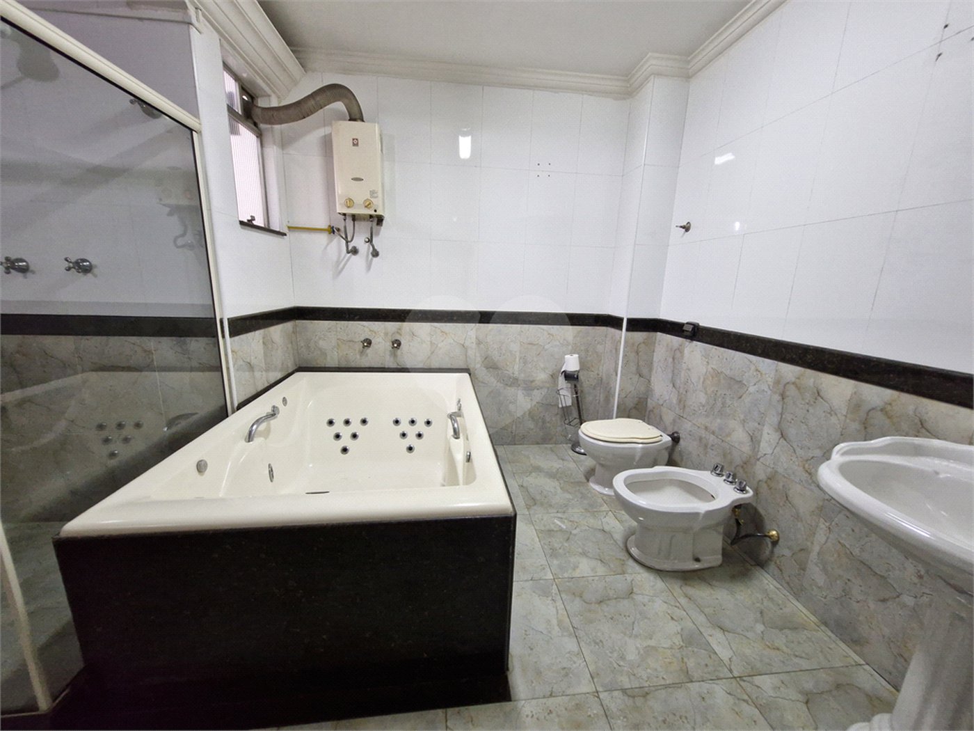 Cobertura à venda com 4 quartos, sendo 2 suítes,  em Tijuca, Rio de Janeiro, RJ