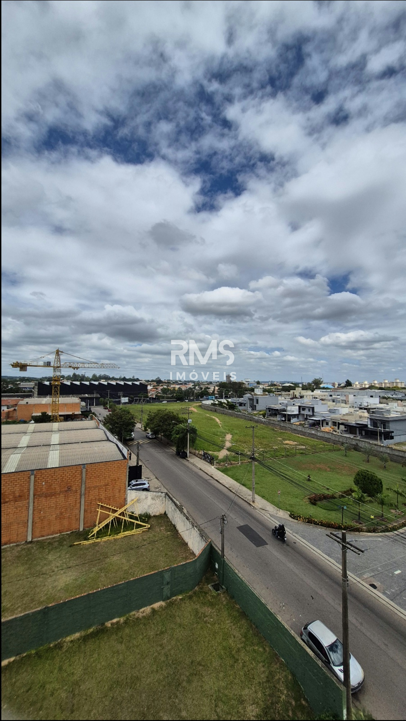 Apartamento à venda com 3 quartos, sendo 1 suíte,  em Jardim Aeroporto I, Itu, SP