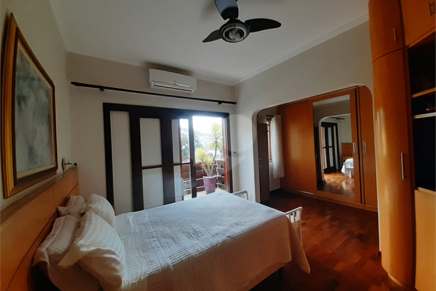Casa à venda com 4 quartos, sendo 2 suítes,  em Jardim Floresta, São Paulo, SP