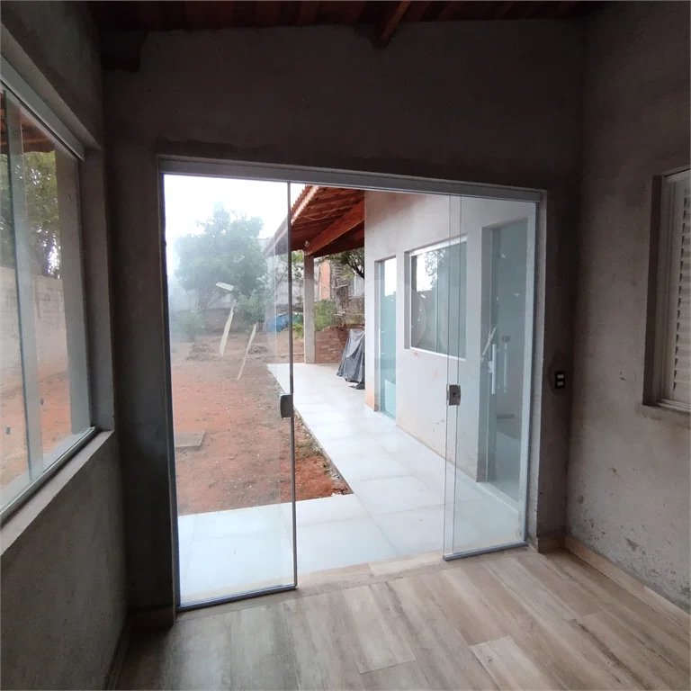 Sobrado à venda com 3 suítes em Tremembé, São Paulo, SP