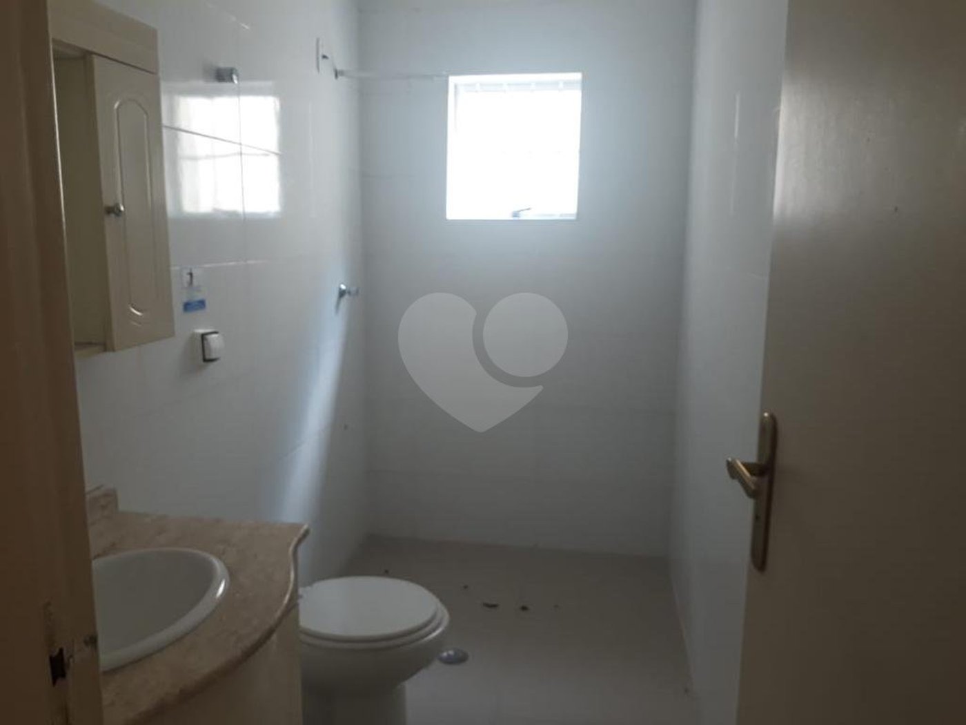Casa à venda com 4 quartos, sendo 2 suítes, em Santana, São Paulo, SP