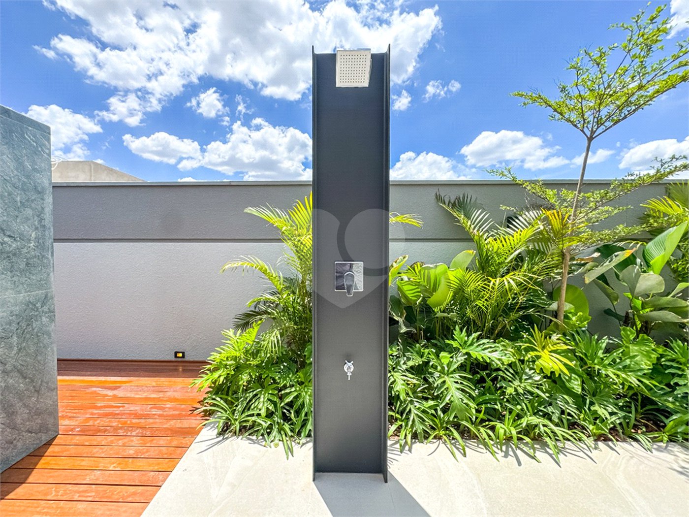 Casa à venda com 3 suítes no condomínio Villa dos Pinheiros, Indaiatuba - SP