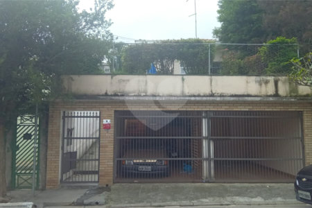 Casa à venda com 3 quartos em Campo Grande, São Paulo, SP