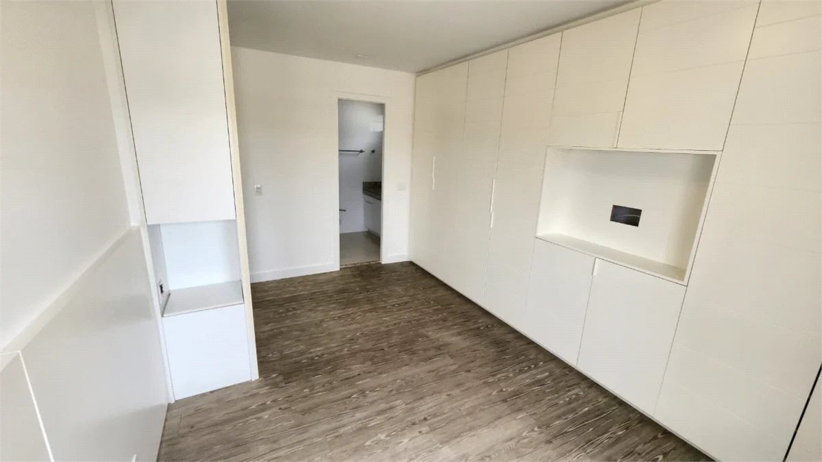 Apartamento à venda com 3 quartos, sendo 2 suítes, em Paraíso do Morumbi, São Paulo, SP