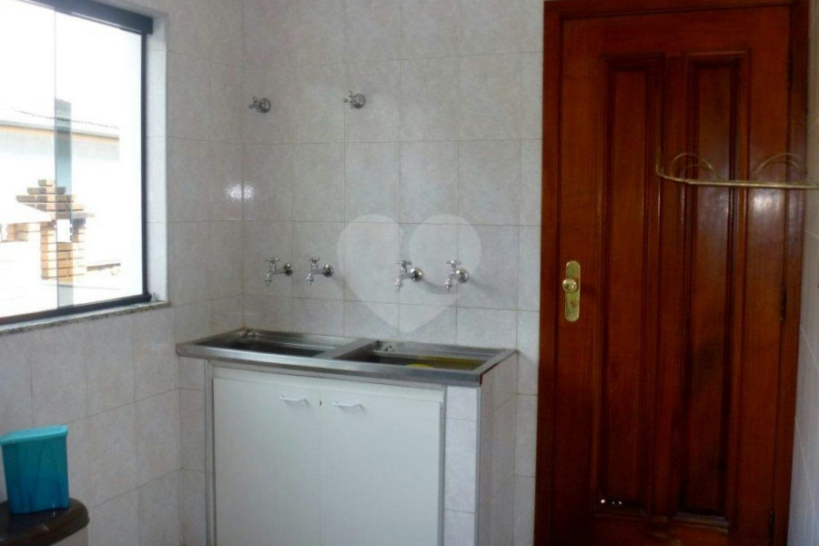 Sobrado à venda com 4 suítes em Tremembé, São Paulo, SP