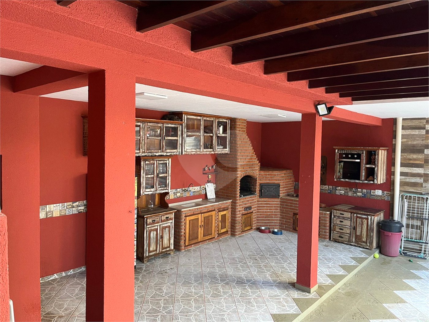 Casa Térrea à venda com 5 quartos, sendo 3 suítes,  em Vila Oliveira, Mogi das Cruzes, SP
