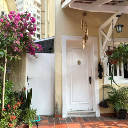 Casa à venda com 3 quartos, sendo 1 suíte, no condomínio Villagio Vicino, São Paulo - SP