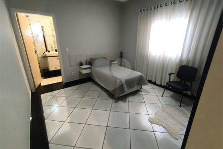 Casa à venda com 3 quartos, sendo 2 suítes,  em Vila Carolina, Itapetininga, SP