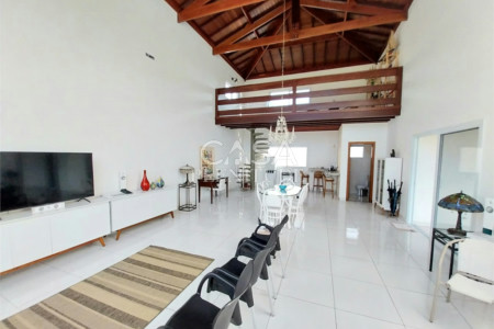 Casa em condomínio à venda ou para alugar com 4 suítes no Centro, Cesário Lange, SP
