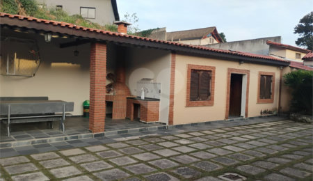 Casa à venda com 4 quartos em Barreiro, Mairiporã, SP