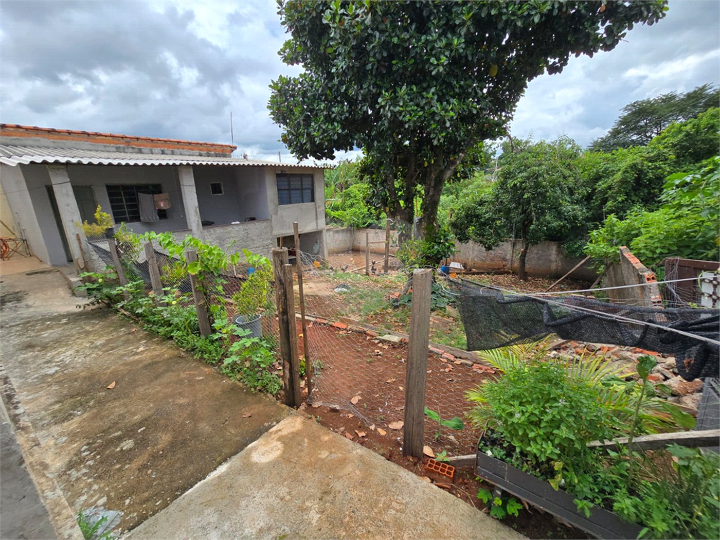 Casa à venda com 2 quartos, sendo 1 suíte, em Vila Belo Horizonte, Itapetininga, SP