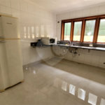 Casa à venda com 5 quartos, sendo 3 suítes, no condomínio Alpes da Cantareira, Mairiporã - SP