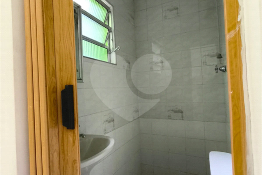 Sobrado à venda com 3 quartos, sendo 1 suíte, em Vila Albertina, São Paulo, SP
