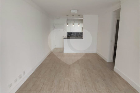 Apartamento à venda ou para alugar com 3 quartos, sendo 1 suíte,  em Parque Reboucas, São Paulo, SP